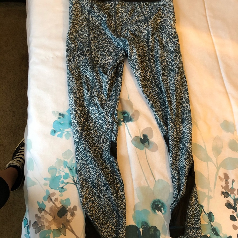 Lululemon workout capris!!